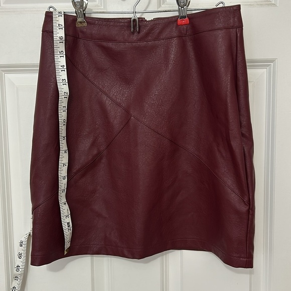 Zeagoo High Waisted Leather Pencil Skirt maroon red mini skirt zipper in back - Picture 4 of 6